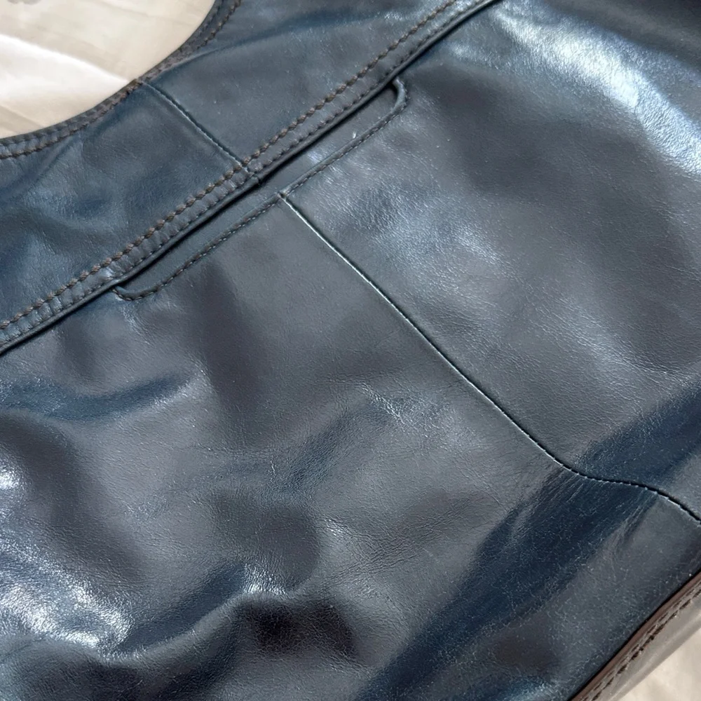 HOBO Teal Leather Shoulder Bag with Gold Hardware - Picture 4 of 9